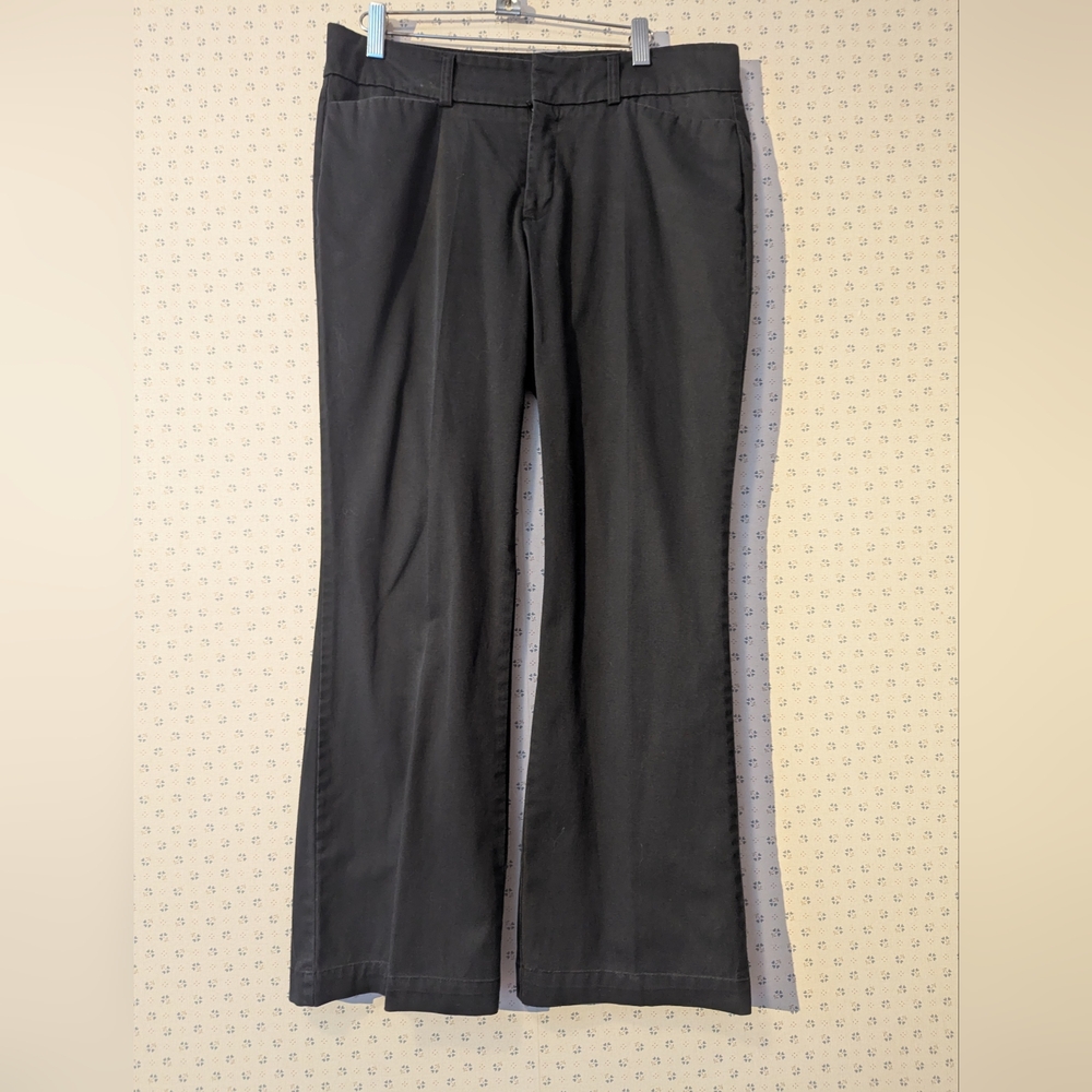 Dockers Mid Rise Curvy Black Flared Pants 10 Short Petite Work Uniform Every day